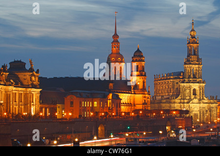 Nuit à Dresde, Hausmann et la tour de l'Allemagne, l'Église Hofkirche, Saxe, Dresde Banque D'Images