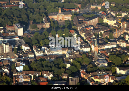Vue de la ville de Herne avec mairie, poste de police, d'administration, bureau de poste et la zone piétonne, l'Allemagne, en Rhénanie du Nord-Westphalie, Ruhr, Herne Banque D'Images