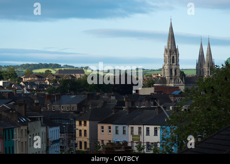 La ville de Cork, en début de matinée, avec la Cathédrale St Finbarr. Le comté de Cork, en République d'Irlande. Banque D'Images