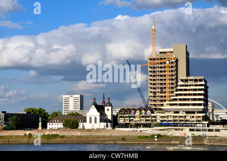 Tour de Lufthansa au Rhin dans modifiacted MaxCologne à Deutz est, en Allemagne, en Rhénanie du Nord-Westphalie, Cologne Banque D'Images