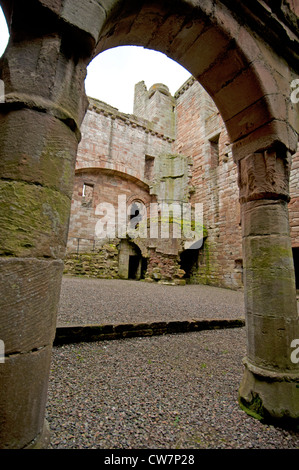 Crichton, Ruines du château, dans un cadre campagnard à Pathead. Gorebridge. Au sud-est d'Édimbourg. L'Écosse. 8324 SCO Banque D'Images