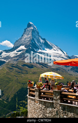 Café en plein air avec vue sur Mont Cervin à Sunnegga, Zermatt, Valais ou Valais, Suisse Banque D'Images