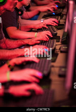 La gamescom, plus grand salon mondial pour les jeux d'ordinateur et accessoires, ouvert pour le public. Cologne, Allemagne, Europe. Banque D'Images