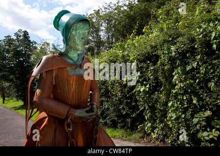Une statue d'Alice Nutter l'une des sorcières de Pendle 1612 a été dévoilé dans son village natal sur Blacko Bar Road, Roughlee, Lancs, UK.