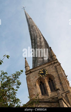 The crooked spire church à Chesterfield, Derbyshire, Angleterre, Royaume-Uni Banque D'Images