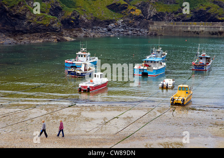 Port Isaac, Cornwall montrant le port. Banque D'Images