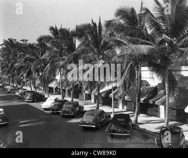 Vue de Worth Avenue, Palm Beach, en Floride, la principale rue commerçante de janvier, 1941 Banque D'Images