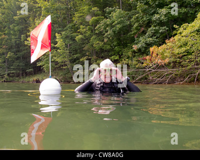 La plongée à Summersville Lake, Summersville, West Virginia. Banque D'Images