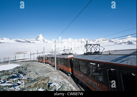 Pic de Gornergrat, Suisse. La roue dentée de Gornergrat Matterhorn et chemin de fer. Banque D'Images