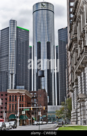 Le centre Renaissance Detroit Michigan USA vu depuis les rues de la ville. Banque D'Images