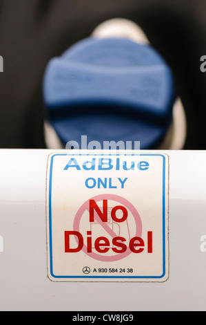 Pour réservoir Adblue' 'Émission Diesel fluide sur un camion/truck Banque D'Images