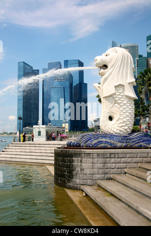 Le Merlion de Singapour en Asie, l'un des sites les plus célèbres de Singapour. Banque D'Images