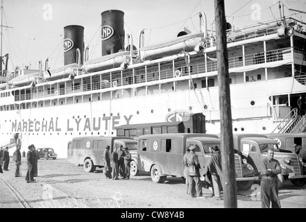 Des réfugiés espagnols. À Port-Vendres 'Maréchal' navire-hôpital Lyautey Banque D'Images