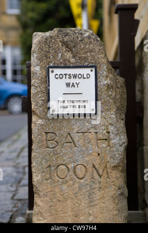 Chipping Campden : Cotswold Way pierre marqueur Banque D'Images