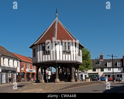 La Croix du marché dans l'ancienne ville de Wymondham Norfolk en Angleterre, Banque D'Images