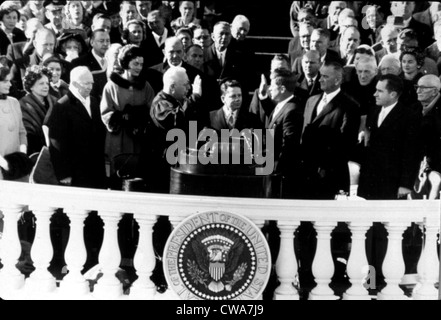 John F. Kennedy assermenté en tant que président, 1960, Archives de la CSU Banque D'Images