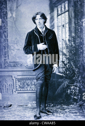 Oscar Wilde (1854-1900), littéraire, en irlandais genuis costume flamboyant. Portrait studio 1882 par Napoléon Sarony. Banque D'Images