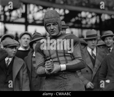 Harold rouge Grange, (1903-1991) en décembre 1925, après avoir quitté l'Université de l'Illinois à jouer pour le football professionnel Banque D'Images