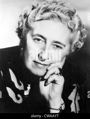 Agatha Christie (1890-1976) écrivain britannique au milieu des années 1950. Photo de Walter Bird. Avec la permission de la CSU : Archives / Everett Banque D'Images