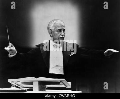 Boston Pops Orchestra conductor, Arthur Fiedler. Juillet 1961. Avec la permission de : Archives CSU/Everett Collection. Banque D'Images