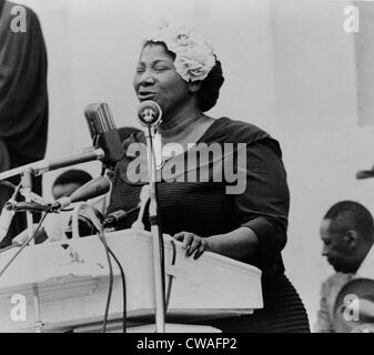 Mahalia Jackson (1911-1972), chant du Lincoln Memorial au 17 mai 1957 un pèlerinage de prière pour la liberté à Washington, Banque D'Images