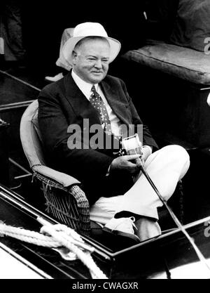 L'ancien président Herbert Hoover de pêche à Miami Beach. ca 1936. Avec la permission des Archives CSU/Everett Collection. Banque D'Images