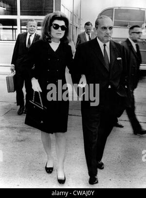 Jacqueline Kennedy et son frère, le Prince Stanislas Radziwell à Londres, Angleterre, le 2 juin 1967.. Avec la permission de : CSU Banque D'Images