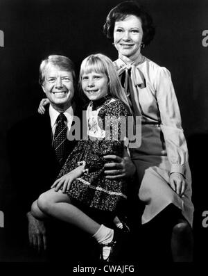 Jimmy Carter, Amy Carter et Rosalynn Carter, 1977. Avec la permission de : Archives CSU/Everett Collection Banque D'Images