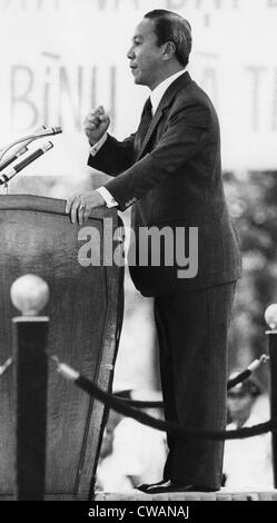 Le président du Sud Vietnam Nguyen Van Thieu, (1923-2001), parlant à un parc public à Saigon, 1973.. Avec la permission des Archives / CSU : Banque D'Images