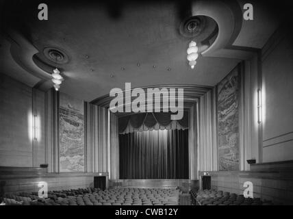 Cinéma, théâtre de la 4e Avenue, construit en 1947, 630 West Fourth Street, Anchorage, Alaska, vers 1980. Banque D'Images