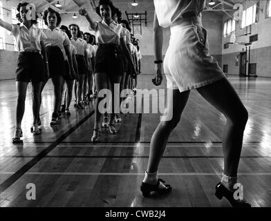 Tap dancing class au gymnase de l'Iowa State College, photographie de Jack Delano, Ames, Iowa, Mai, 1942. Banque D'Images