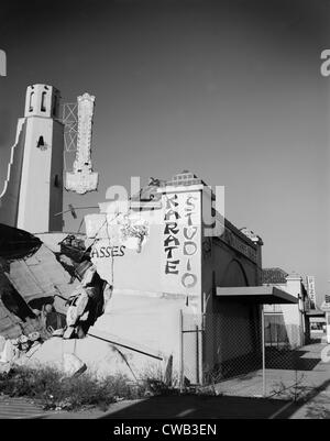 Los Angeles Whittier, théâtre, l'image montre les dommages causés dans le tremblement de terre de 1987, 11602-11612 East Whittier Boulevard, Whittier, Banque D'Images