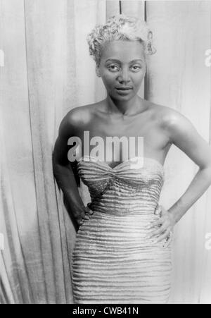 Joyce Bryant, African American singer, connu comme 'le Bronze Blonde bombshell', photo par Carl Van Vechten, le 28 mai 1953. Banque D'Images