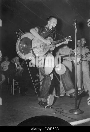 Homme-orchestre à la Mountain Music Festival, Asheville, Caroline du Nord), photographie, 1938-1950. Banque D'Images