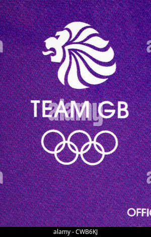 Logo de l'équipe Go sur le barre de Cadbury Dairy Milk Chocolate accordée aux Olympiens pour les Jeux Olympiques de 2012 à Londres en Août Banque D'Images