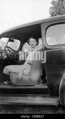 Femme assise en voiture, Texas, 1937 Banque D'Images