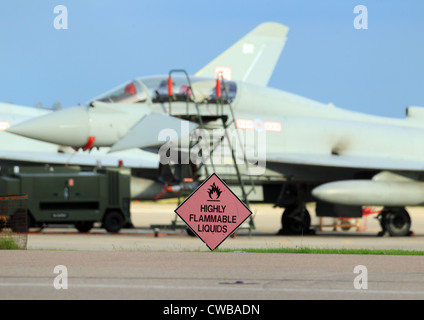 L'Eurofighter Typhoon RGF4 29 (R) Sqn à RAF Coningsby Banque D'Images