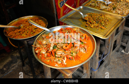 Grand choix de couleurs , des plats thaïlandais Thai street food, Bangkok, Thaïlande Banque D'Images