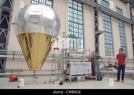 Heissdampfaerostat - un ballon exploité à la vapeur surchauffée Banque D'Images