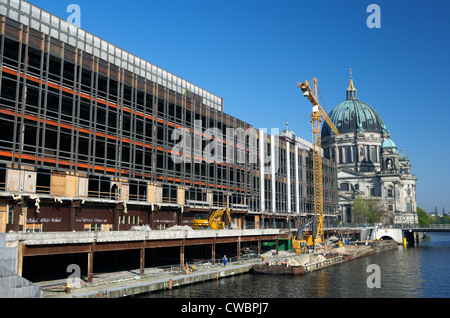 Berlin, des travaux de démolition sur les ruines de l'ancien Palais de la République Banque D'Images