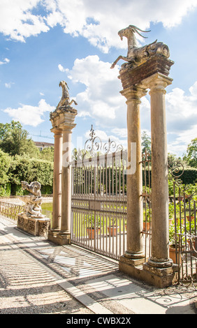 Florence, Italie. Vieux Jardins de Boboli au cours d'une journée ensoleillée en saison estivale Banque D'Images