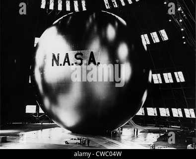 J'ai l'écho de la NASA, premier satellite de communication, était une sonde passive fondée sur une conception de ballon en Mylar. Lancé en 1960, l'écho Banque D'Images