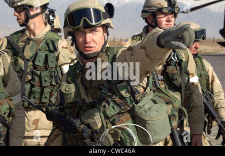 Les soldats du 504e Parachute Infantry Regiment de la 82nd Airborne Division mener une mission d'intervention rapide à Bagram Banque D'Images