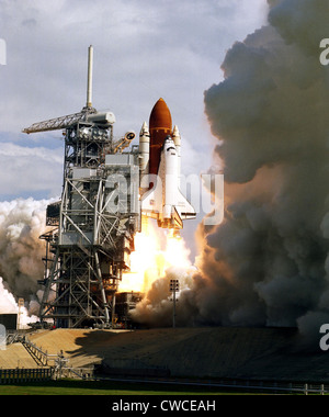 Lancement de la navette Discovery le 29 septembre, 1988. Le lancement était la première depuis la catastrophe de Challenger le 28 janvier 1986. Banque D'Images