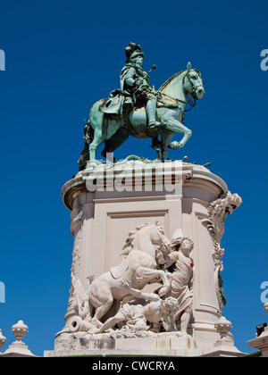D. Jose je statue équestre en Comercio Square au centre-ville de Lisbonne Banque D'Images