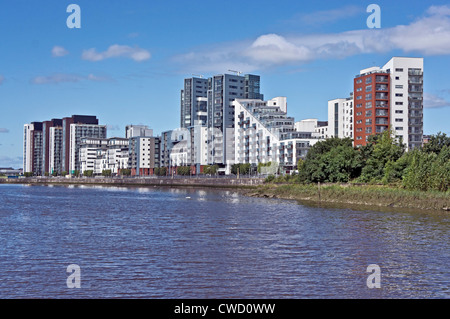 Terrasses du port de Glasgow logement sur la rivière Clyde à Glasgow Ecosse Partick dans Banque D'Images