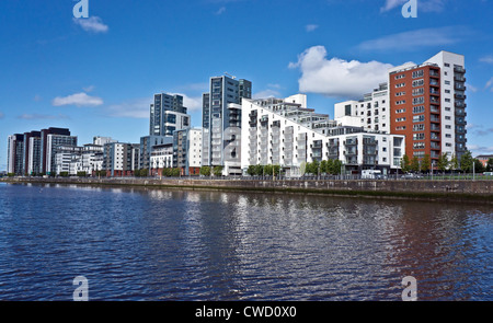 Terrasses du port de Glasgow logement sur la rivière Clyde à Glasgow Ecosse Partick dans Banque D'Images