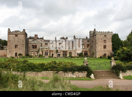 Château de Muncaster et terrains dans la région de Lake district Banque D'Images