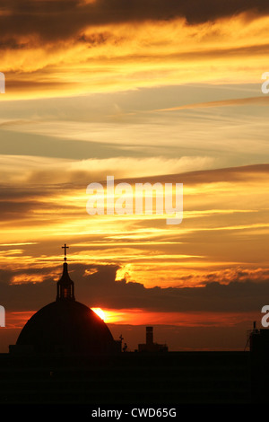 Cathédrale de Berlin en contre-jour Banque D'Images