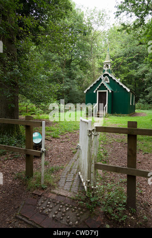 Itchen supérieure Église bénéfice ' l'église dans les bois", d'un fer église construite en 1883 pour les roturiers, charbonniers et tsigane sur itinerents commun Bramdean Banque D'Images